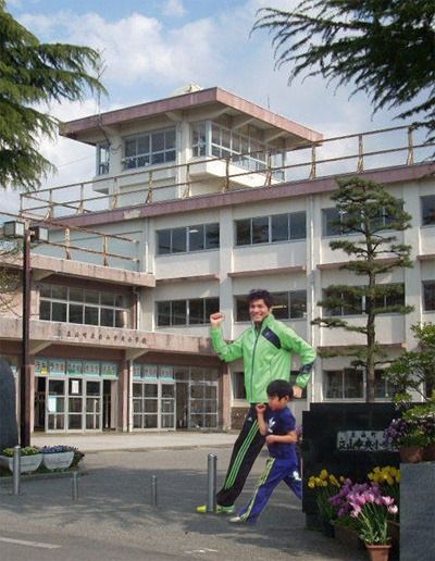 照英が富山県の立山中央小学校で走ってる画像ください